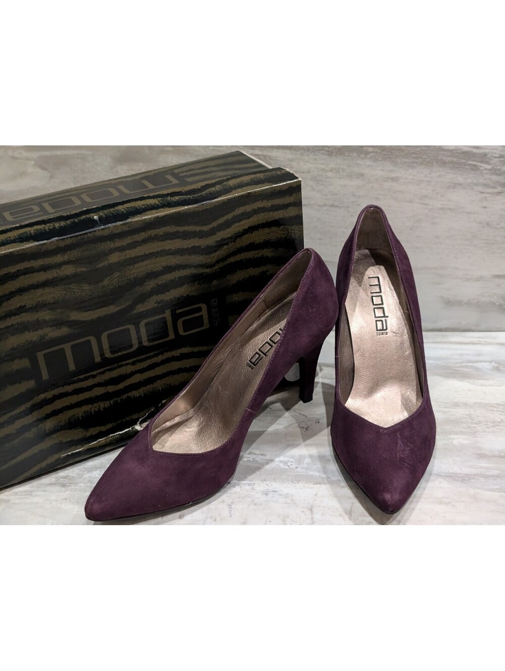 Moda Spana Purple Suede Pumps 3.5" Heels Sz 7.5 NIB